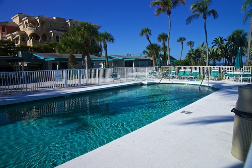 Sea Club I Apartment Лонгбоут Кий Екстериор снимка